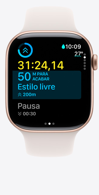 Tela do Apple Watch Series 10 mostrando um Exercício Personalizado para Nado em Piscina com as métricas de nata??o.