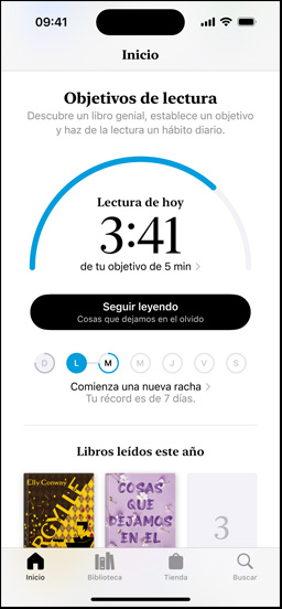 Pantalla de un iPhone que muestra la interfaz de Objetivos de Lectura en la app Libros. En la parte superior, hay un círculo de progreso. Debajo aparece el registro de la racha de lectura semanal. En la parte inferior está la sección Libros leídos este a?o, que incluye una fila de dos libros y un espacio vacío para un tercero