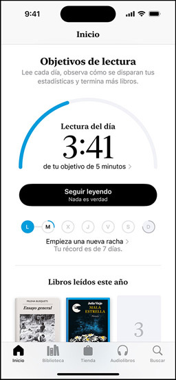 La pantalla de un iPhone muestra la sección Objetivos de Lectura en la app Libros. En la parte superior, hay un anillo de progreso. Debajo del anillo de progreso se muestra la racha de lectura semanal. En la parte inferior se ve la sección Libros Leídos Este A?o, que incluye una fila con dos libros y un espacio vacío para un tercero